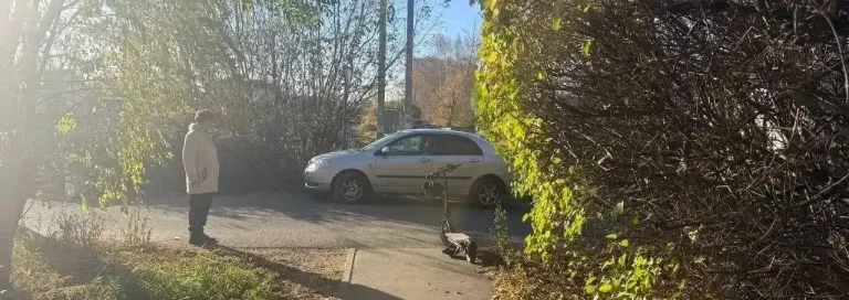 В Рязани Toyota сбила 11-летнего мальчика на самокате
