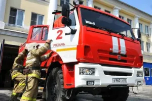 В Рязани ночью сгорела кровля двухэтажного жилого дома